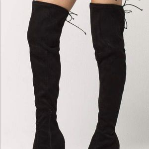 Beautiful knee high boots with chunky heel
